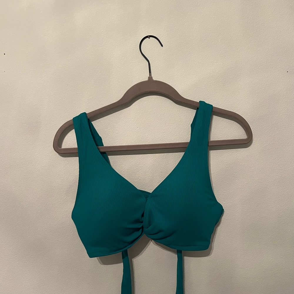 Green Ribbed Twist Bikini Top